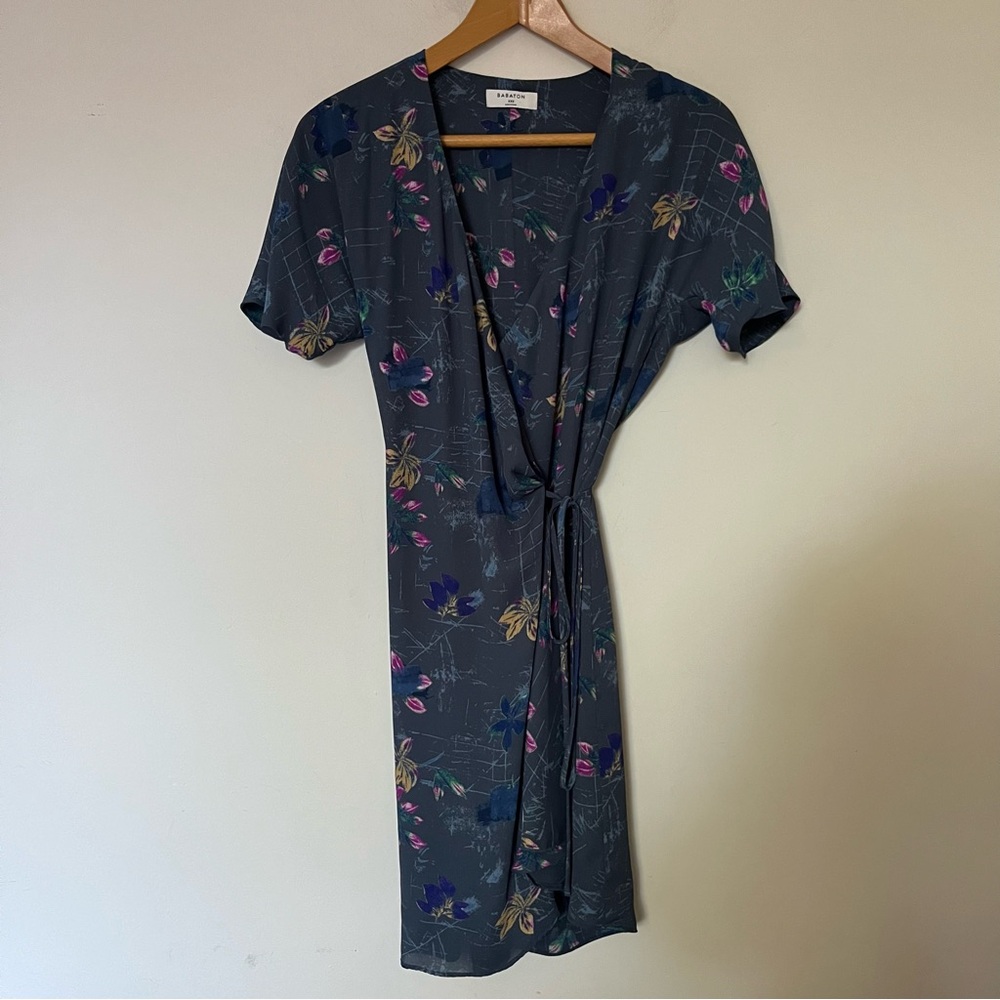 Babaton Wallace Wrap Dress Dark Floral Size XXS - Picture 2 of 9